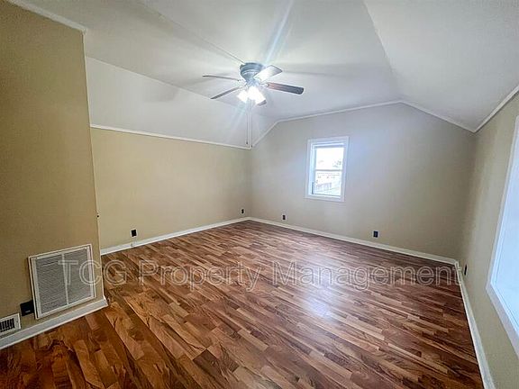 4th image of 410 N Monroe St APT 3