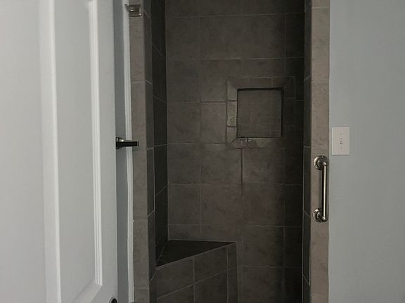 3rd image of 1109 Woodruff St