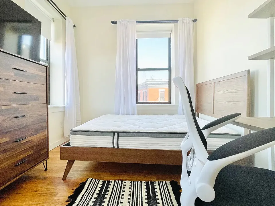 591 Franklin Ave #5-150