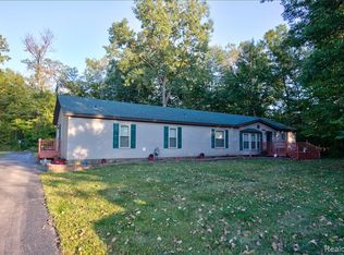 22733 Sumpter Rd, Belleville, MI 48111