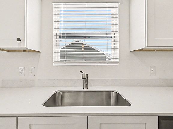 4th image of 6155 Tigris Ave