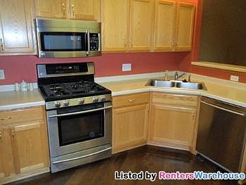 2nd image of 1543 Yorkshire Ln