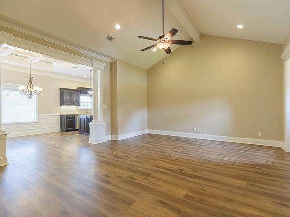 4th image of 3535 Walstine Ln