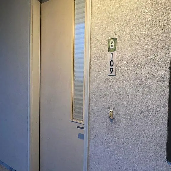 2401 Crawford St #B109 — Photo 3