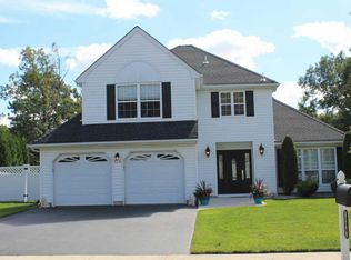 156 Old Orchard Rd, Toms River, NJ 08755