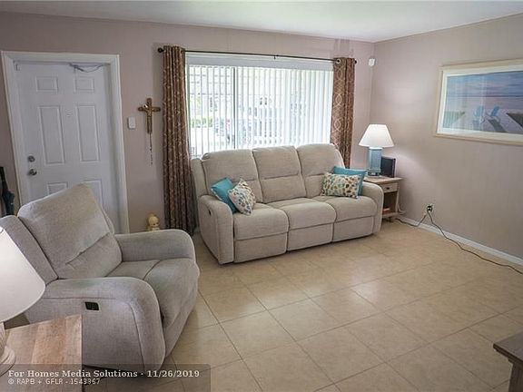 3rd image of 5991 NW 42nd Ave