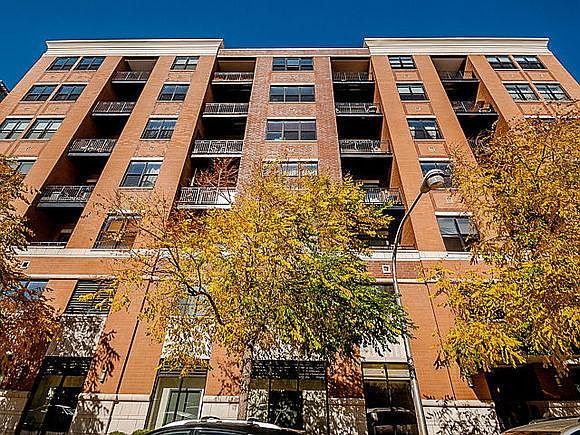 1st image of 950 W Leland Ave APT 301