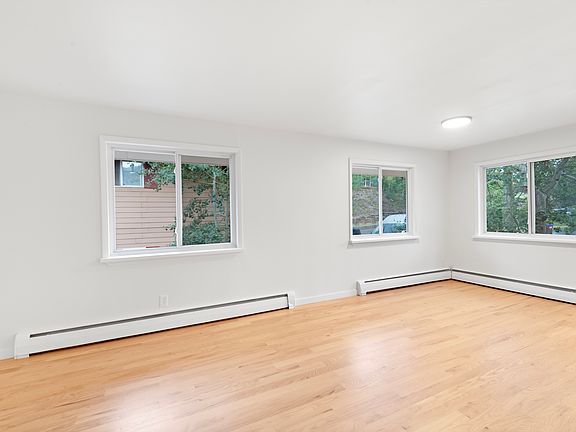 5th image of 519 Teller St APT 1