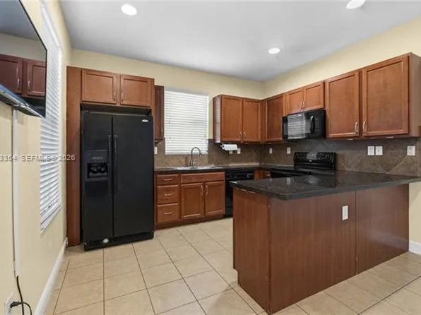 1129 SW 147th Ter #Townhouse 1129, Hollywood, FL 33027