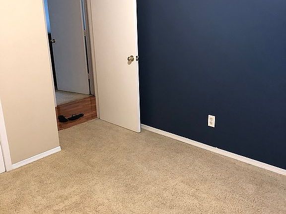 4th image of 610 Vinewood Ln