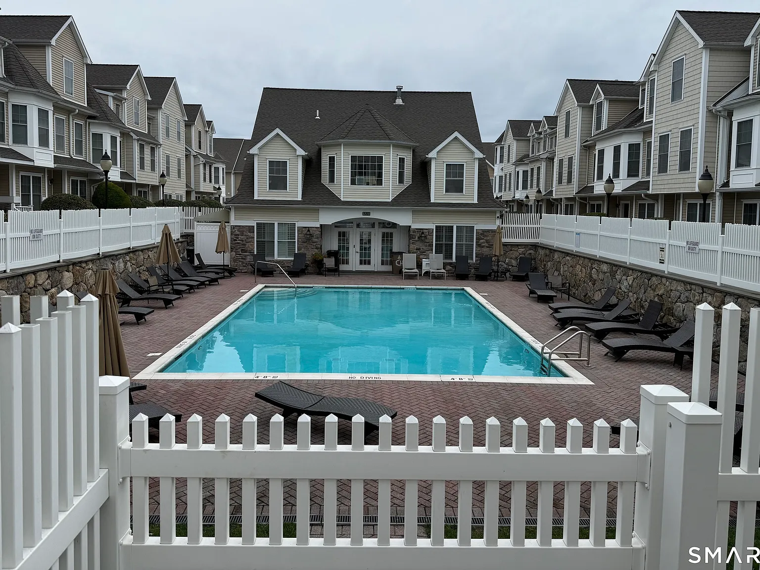 2 bed, 1.5 bath, 1769 sqft, $3,900 — Photo 4