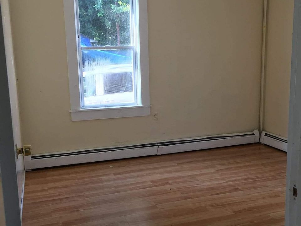 2nd image of 35 Union Ave