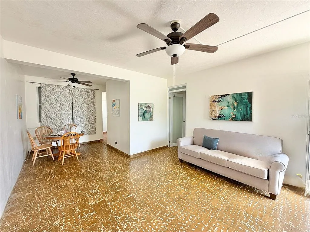 2 bed, 1.0 bath, 1000 sqft, $1,400 — Photo 3