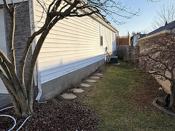 3rd image of 4629 Hartland Pkwy