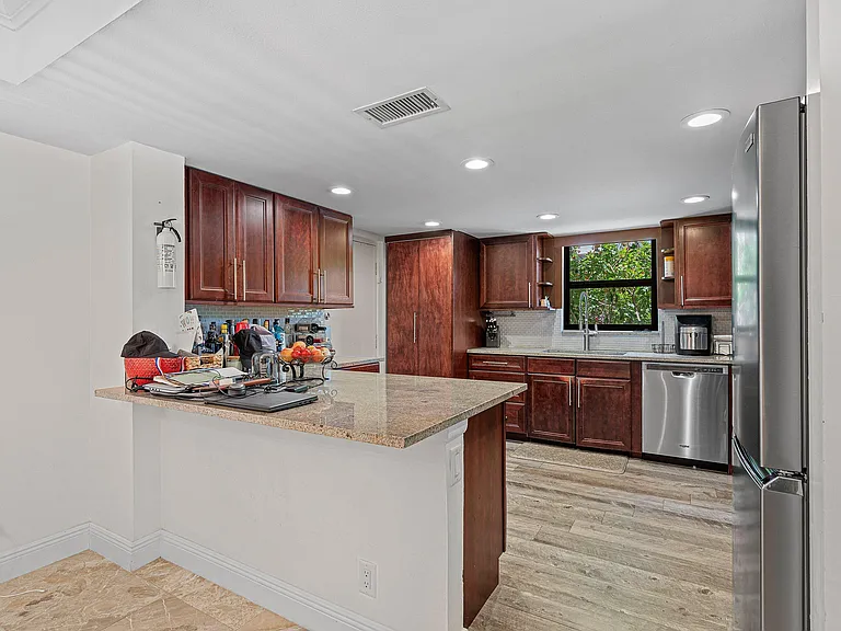 277 N Ocean Blvd #1040 — Photo 2