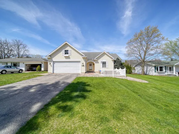 434 Helen St, Brooklyn, MI 49230