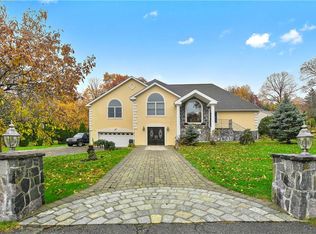 25 Northview Dr, Mahopac, NY 10541