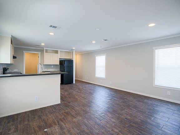 3rd image of 197 Appaloosa Dr