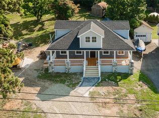 36 E Shore Rd, Greenwood Lake, NY 10925