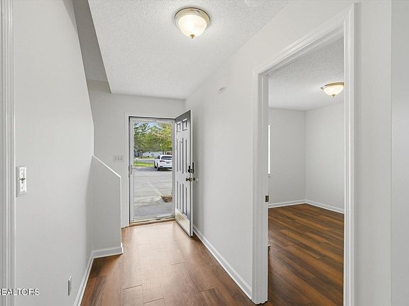 2nd image of 5321 Trace Manor Ln