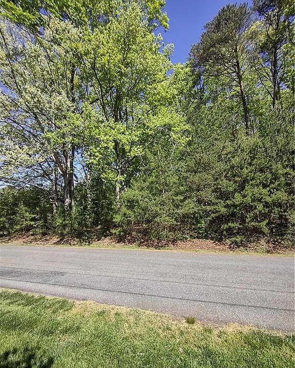 1st image of 0 Lakeview Dr #110