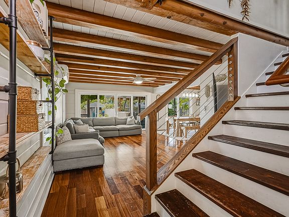 5th image of 223 Mookua St