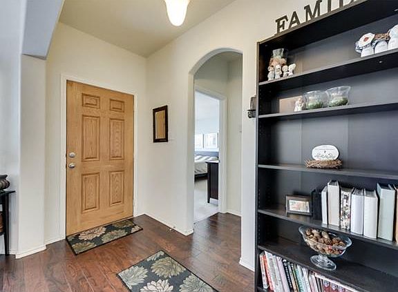 5th image of 211 Cliffbrook Dr