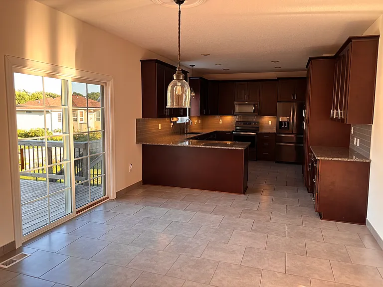 SW Sawgrass Pkwy — Photo 2