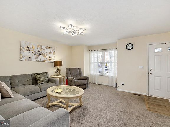 5th image of 110 Seabreeze Ln