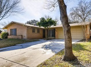 122 Cornwall Dr, San Antonio, TX 78216