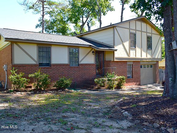 3rd image of 138 Oakridge Drive