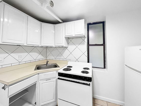4th image of 528 W 152nd St APT 55