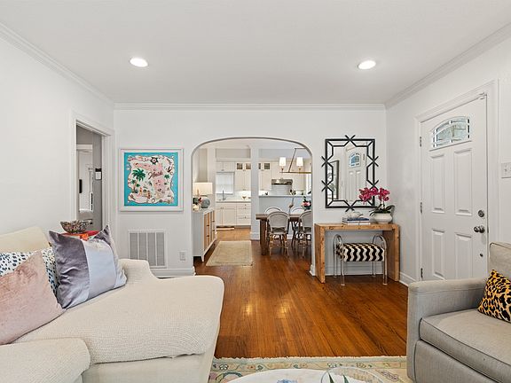 4th image of 6018 Ellsworth Ave