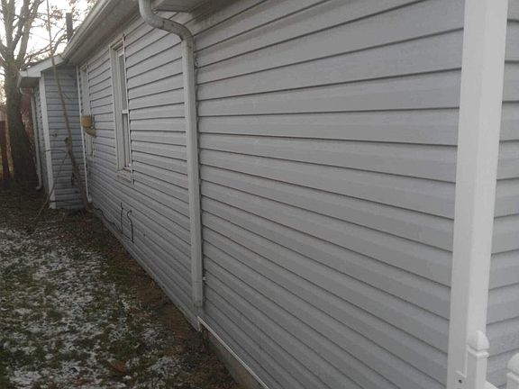 3rd image of 2433 Paradise Ave
