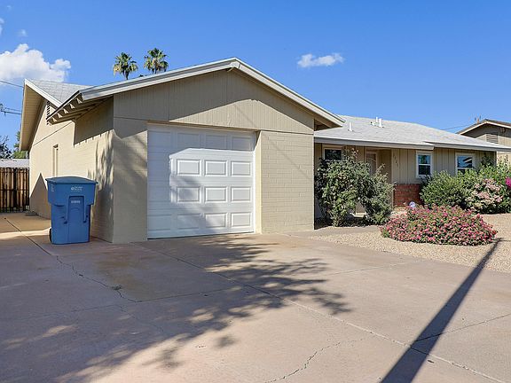 3rd image of 2525 W Windrose Dr