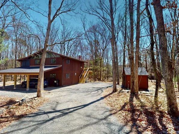 101 Tupelo Dr, Lords Valley, PA 18428