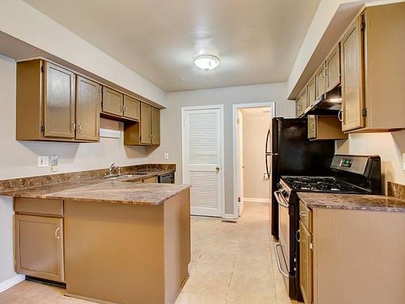 2nd image of 30 Wildwood Ln
