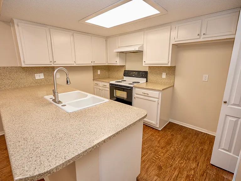 4547 Bermuda Dr — Photo 8