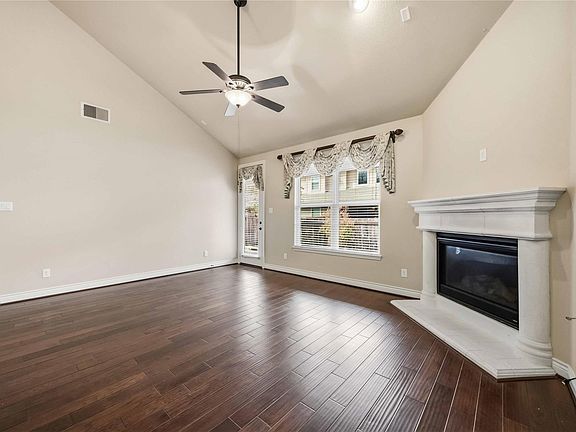 3rd image of 9022 Centennial Dr
