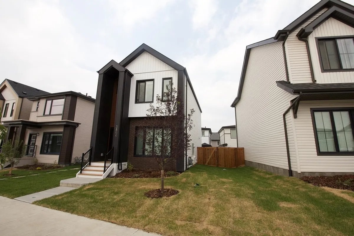 3864 - 2_07172023 - 3864 Chrustawka Pl SW