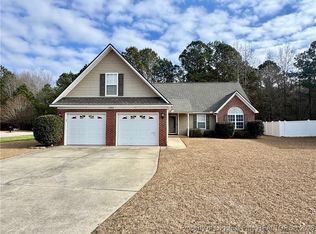 5503 Rising Ridge Dr, Hope Mills, NC 28348