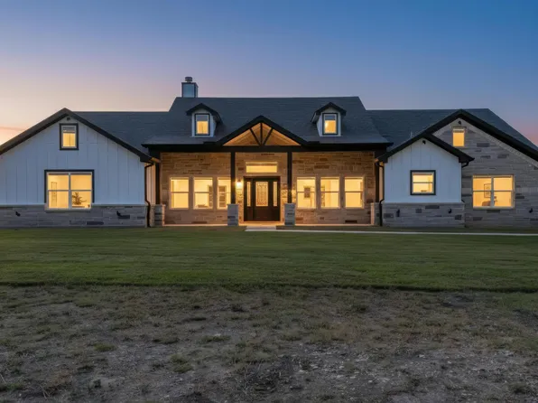 375 County Road 4925, Trenton, TX 75490