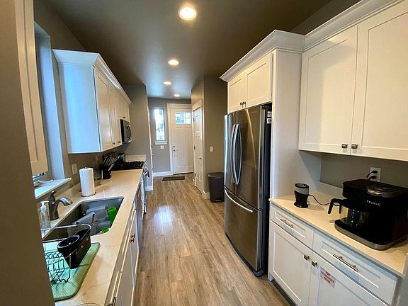 5th image of 3038 Cattail St
