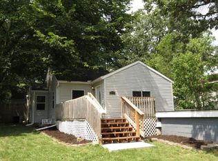 610 Texas Ave N, Hopkins, MN 55343