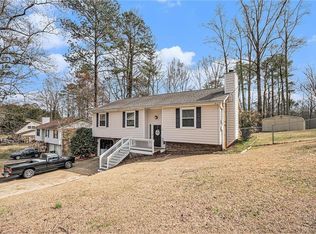 6355 Queens Rd, Douglasville, GA 30135