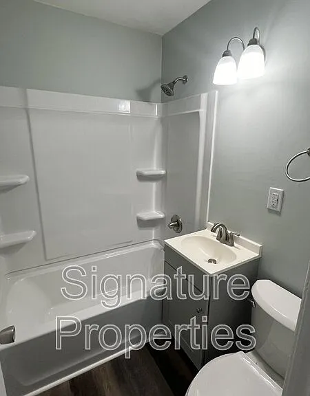631 Quincy St #G — Photo 13