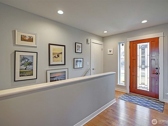 4th image of 662 Gladstone Drive