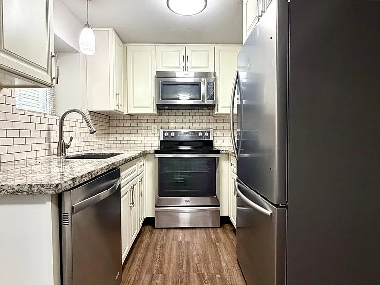 3225 SE Alder Ct #1-6 — Photo 6
