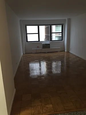 Rented by Carlyle Property Management | media 5
