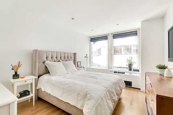 Sold by Compass | media 6
